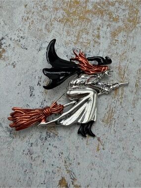 🎃🎃🎃50%off Halloween Witch Brooch